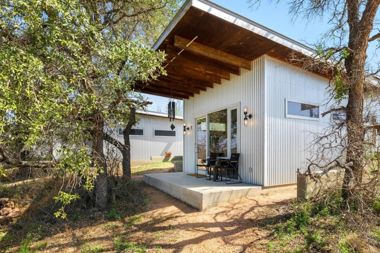 Lazo House - Riverfront With Overlooking Llano River Exterior photo