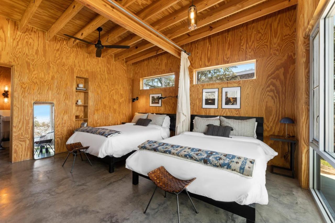 Lazo House - Riverfront With Overlooking Llano River Exterior photo