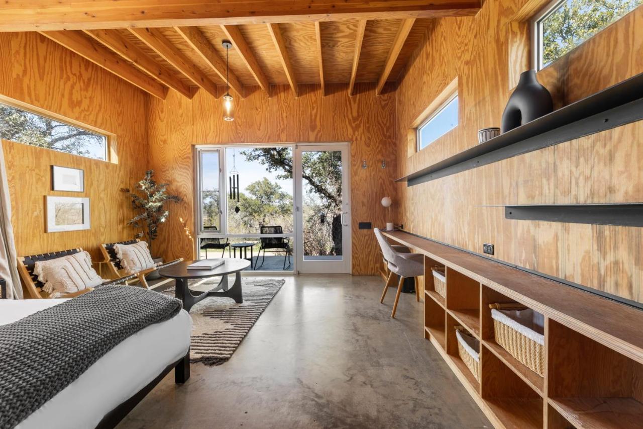 Lazo House - Riverfront With Overlooking Llano River Exterior photo