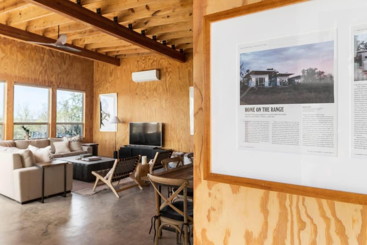 Lazo House - Riverfront With Overlooking Llano River Exterior photo